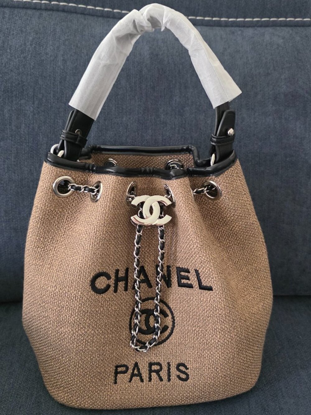 Stunning bucket bag; source unknown